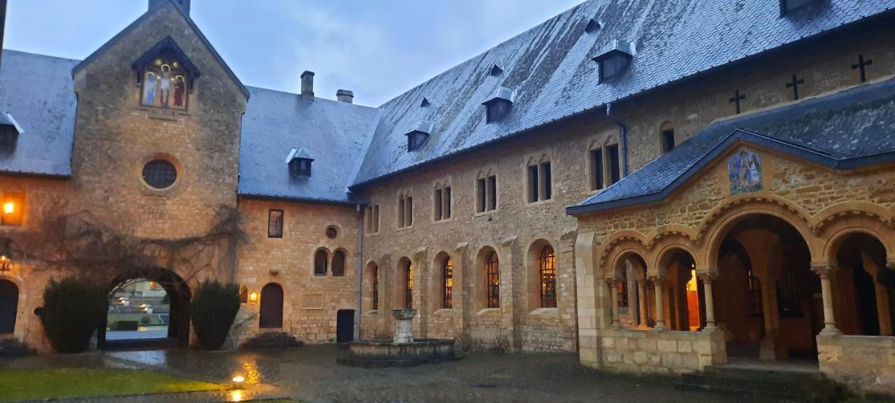 Les Gites & Chambres D'Hotes De La Ferme De Rosiere Houdrigny Экстерьер фото